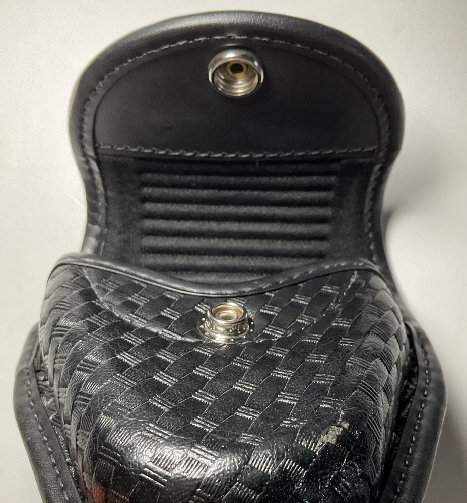 Bianchi Model 7917 AccuMold Elite Double Handcuff Case