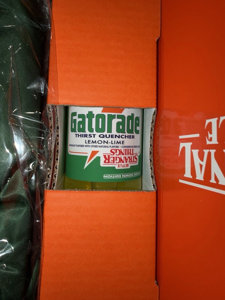 Gatorade x Stranger Things Upside Down Capsule Limited Edition SIZE LARGE 🚚💨