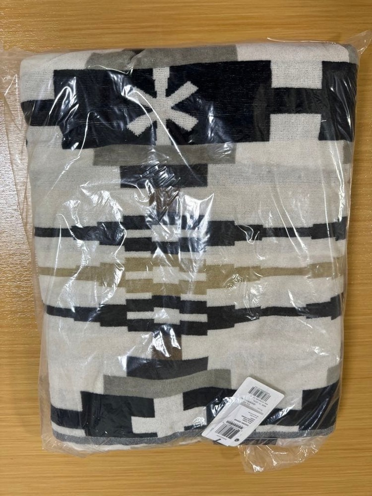 Limited Edition snow peak PENDLETON Towel Blanket