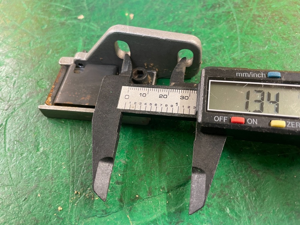 Duracraft D35510 Table Saw - Internal Blade Guard Bracket