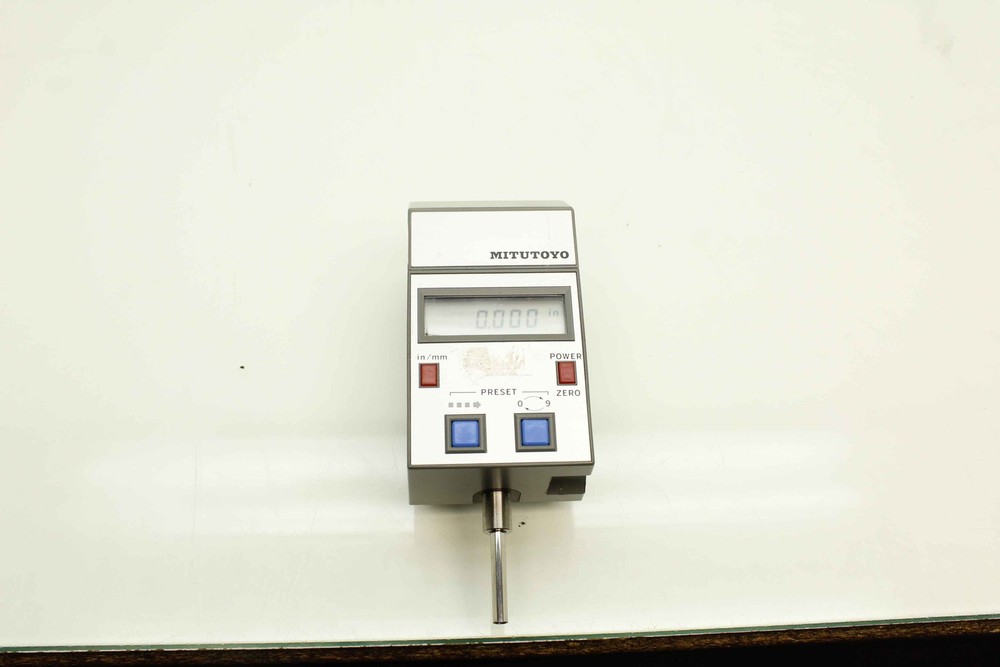 Mitutoyo 543-203 Dial Indicator .001"/ 0.01mm Resolution