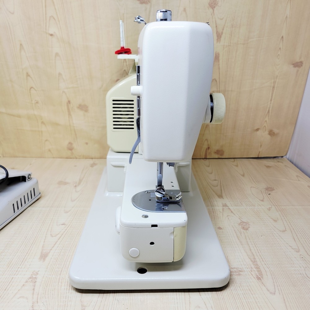 Necchi Sewing Machine 523 Works MISSING TABLE