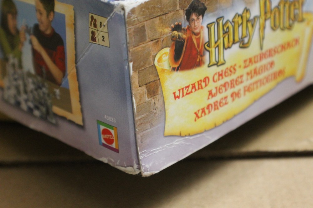 USED / COMPLETE / Harry Potter Wizard Chess Set 2002 Mattel