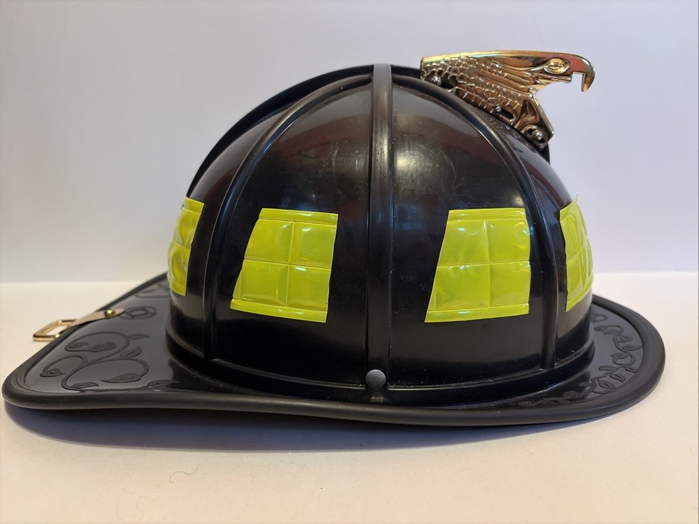 Real FireFighters Helmet with Eagle Emblem ~ Great Condition