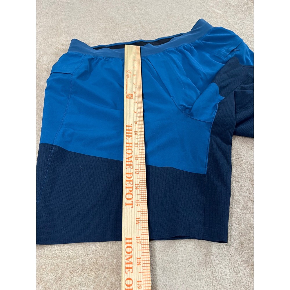 Lululemon T.H.E short Mens size Medium blue Training Athletic Gym