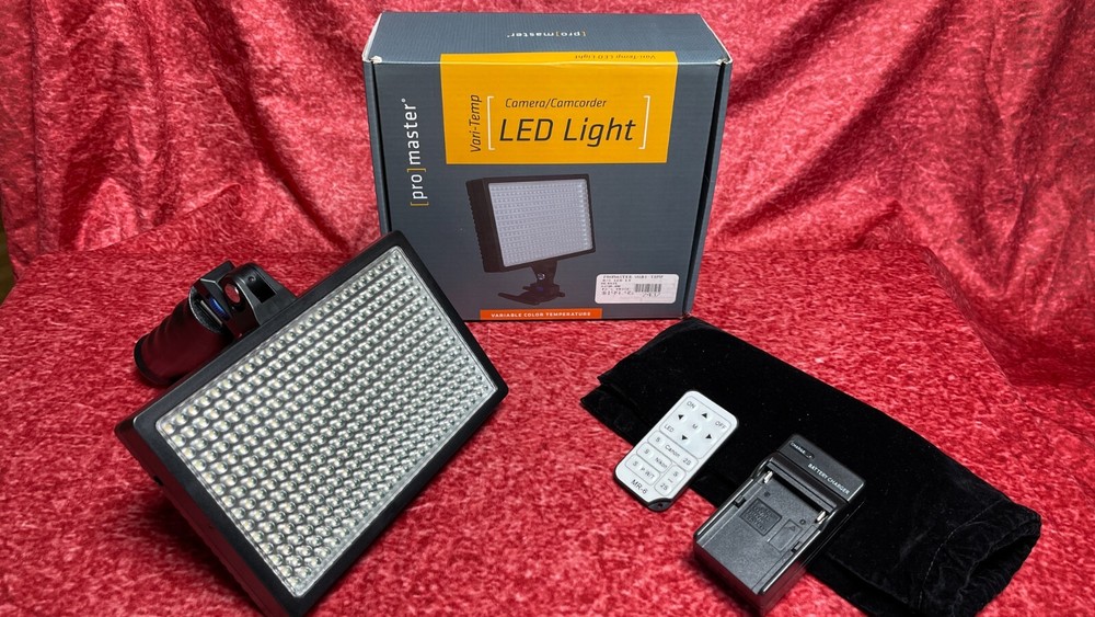 ProMaster Vari-Temp Camera/Camcorder LED Light Panel 2437, RemoteControl, Handle