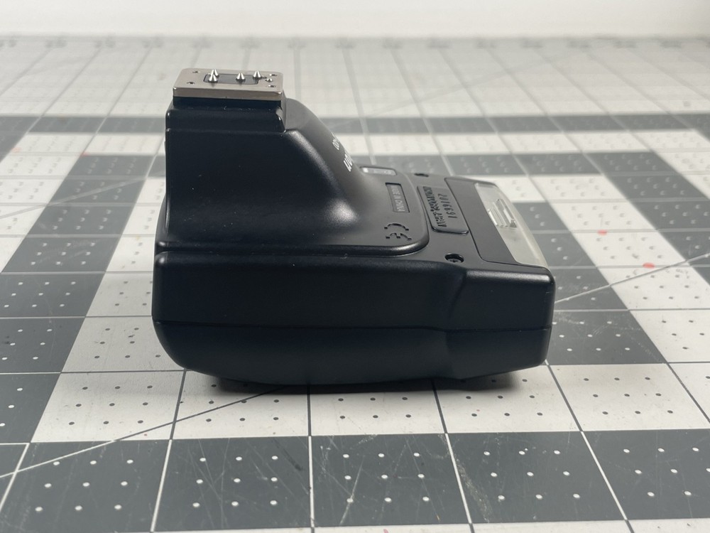 Nikon Speedlight SB-400 EXCELLENT CONDITION