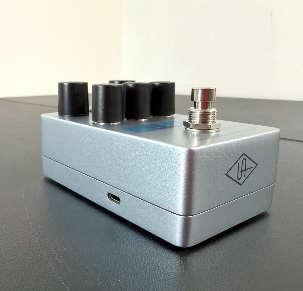 Universal Audio UAFX 1176 Studio Compressor Guitar Pedal