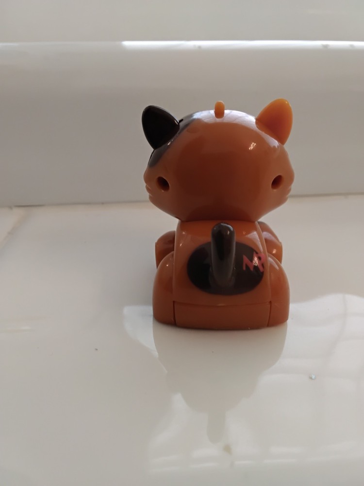 Micropets 2002 Tomy Interactive Coco Calico Cat, Sings Lightly