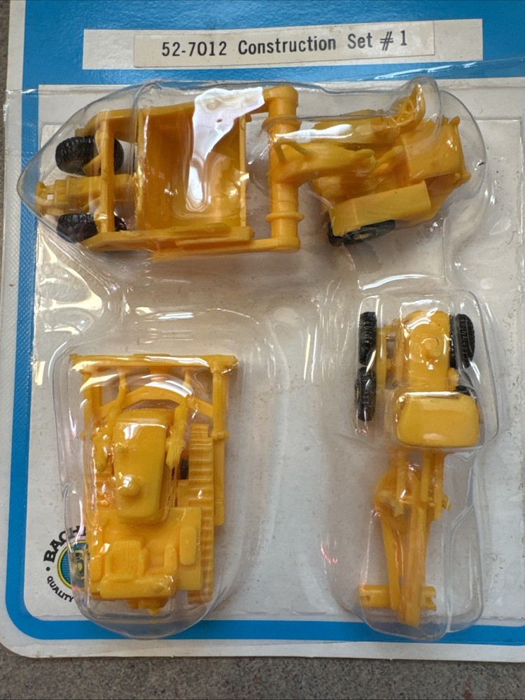 Bachmann Construction Set #1 N Scale MISSING WHEELS ON TRACTOR