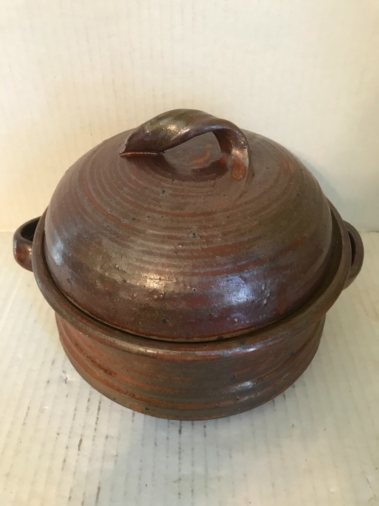 STUDIO HANDCRAFTED POTTERY BROWN GLAZED CASSEROLE WITH LID SIGNED MANGER