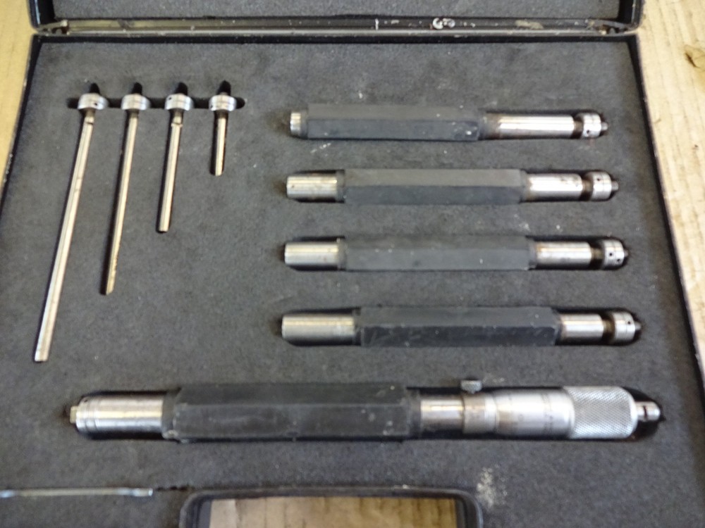 Stick bore micrometer M & W 8" - 32"