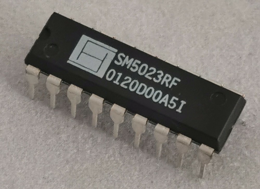 SM5023RF  Samhop DIP18