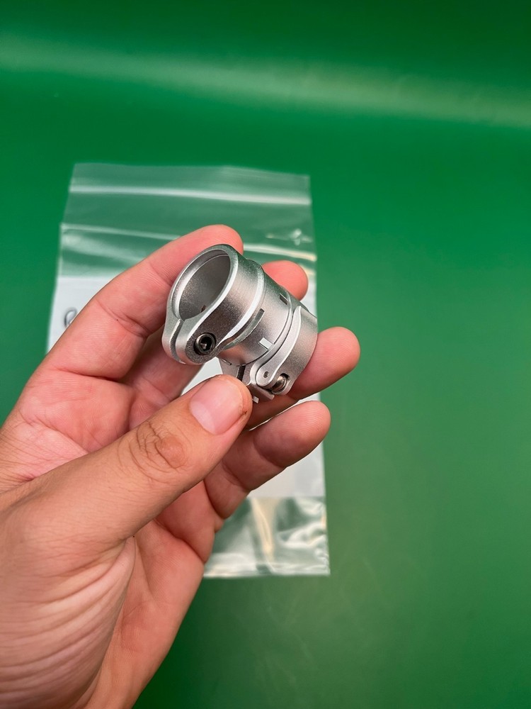 Autococker Clamping Feedneck