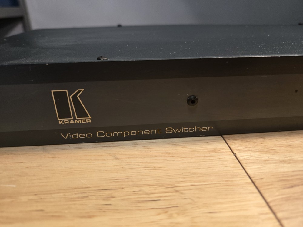 Kramer VS-2053 Video Switcher