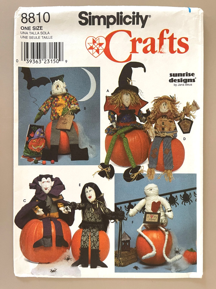 1990's Simplicity Halloween Dolls Pattern 8810 UNCUT