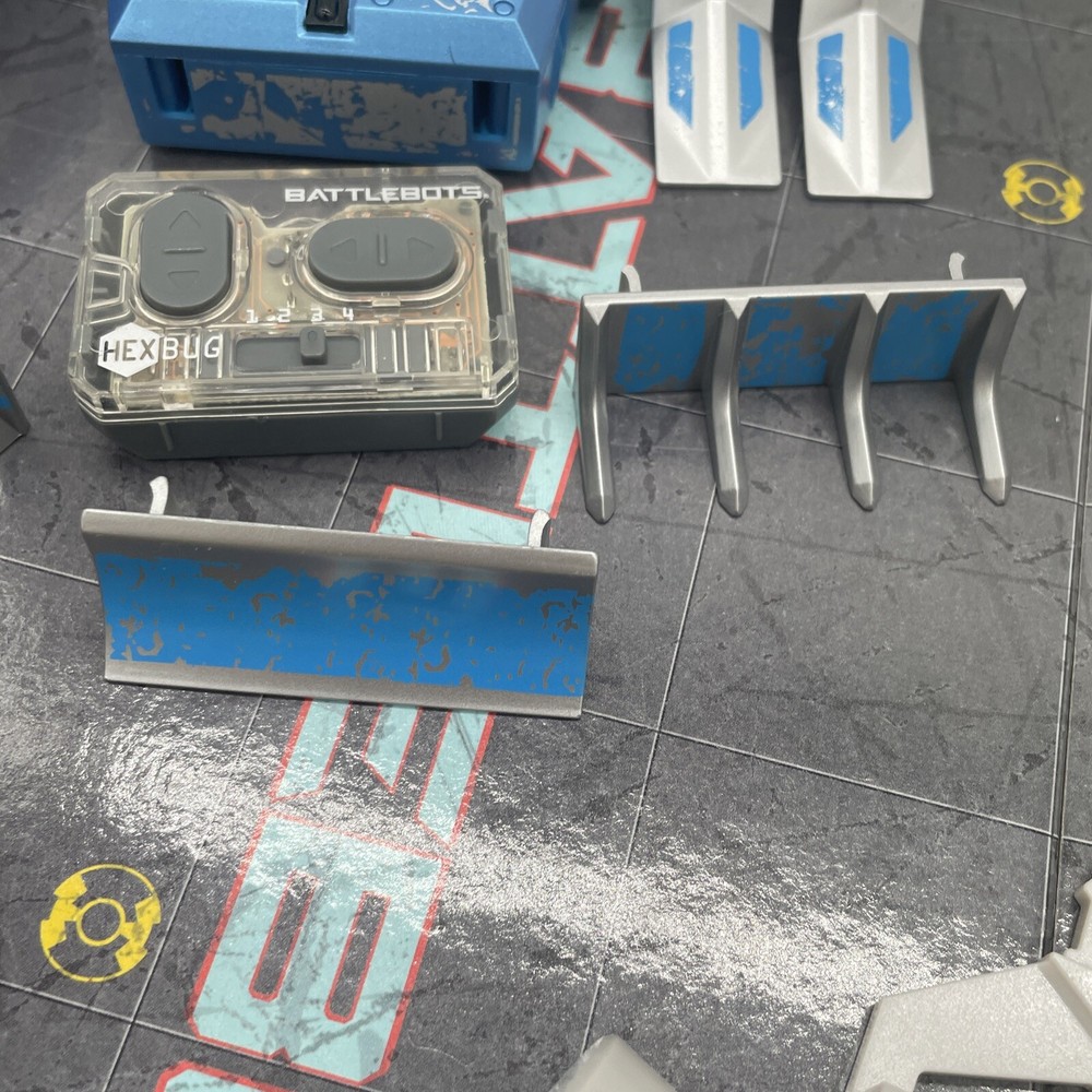 HEXBUG BattleBots Arena Pro - Build Your Own Battle Bot - UNTESTED READ DESCRIPT