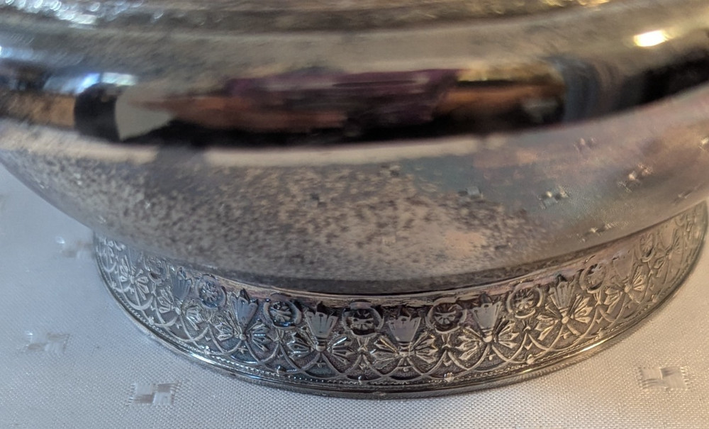 "Pairpoint Mfg" Domed Covered Butter Dish #513-Antique Quadruple Silver Plate