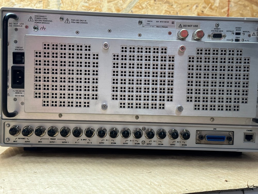 Agilent Technologies E6621A PXT Wireless Communications Test Set