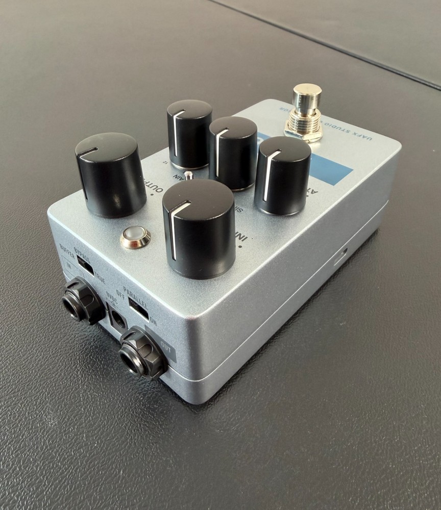Universal Audio UAFX 1176 Studio Compressor Guitar Pedal