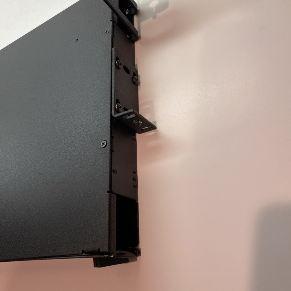 CORNING CCH-01U CABLE SYSTEM LANSCAPE with CONNECTOR HOUSING PANEL & Ears