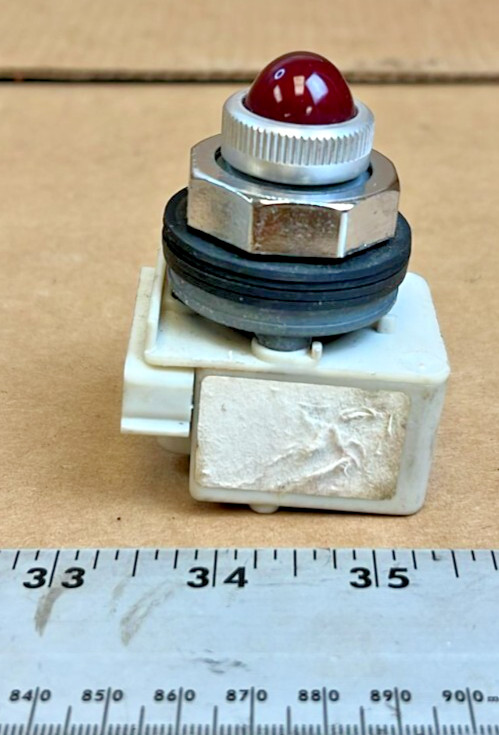 Square D Red LED Illuminated Indicator Model 9001KMF1