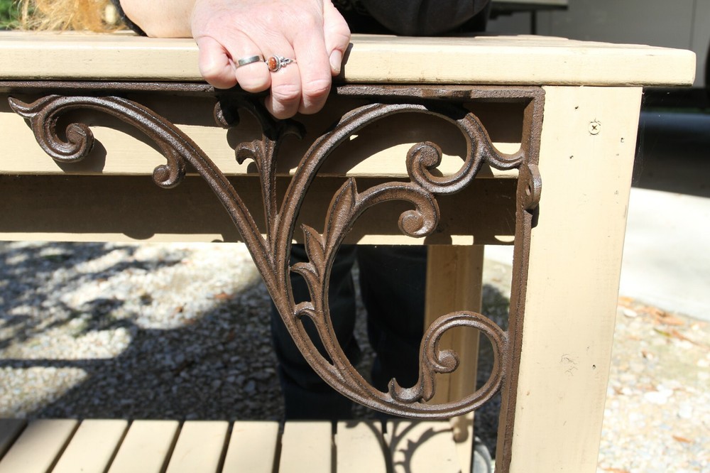 Large Scrollwork Design Mailbox Post Corbel Solid Cast Iron, 16 inch, B-85