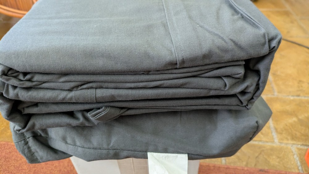 Twin/XL Sheet Set TwinXL Fitted Sheet TwinXL Flat Sheet 1 Standard Pillowcase