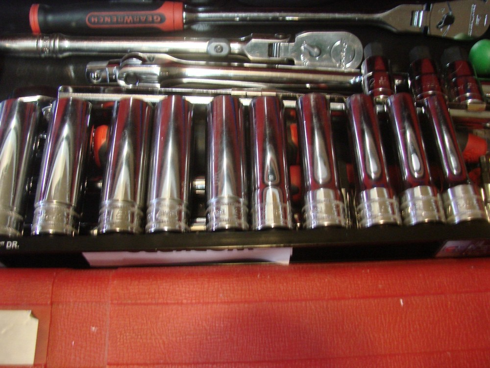 master techs tools and roller