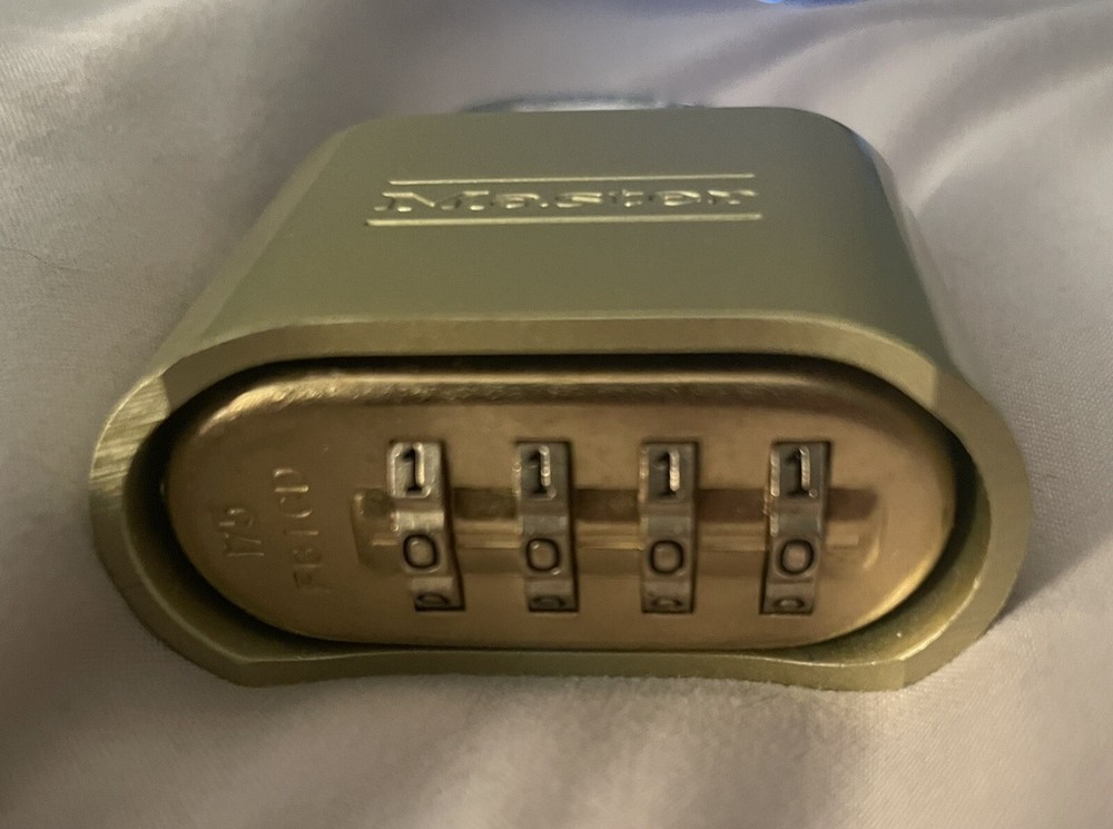 Master Resettable Zinc DieCast Combination Padlock # 175D 2"