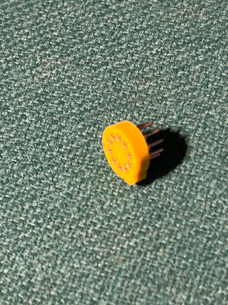 IC socket for TO-5 round, 10 pin, gold, PC pins