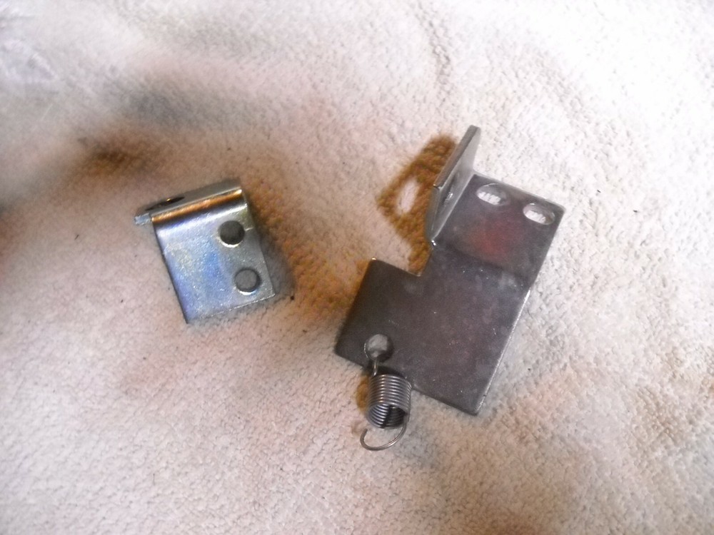 BIZERBA HD 33 MEAT SLICER BRACKETS,SPRING