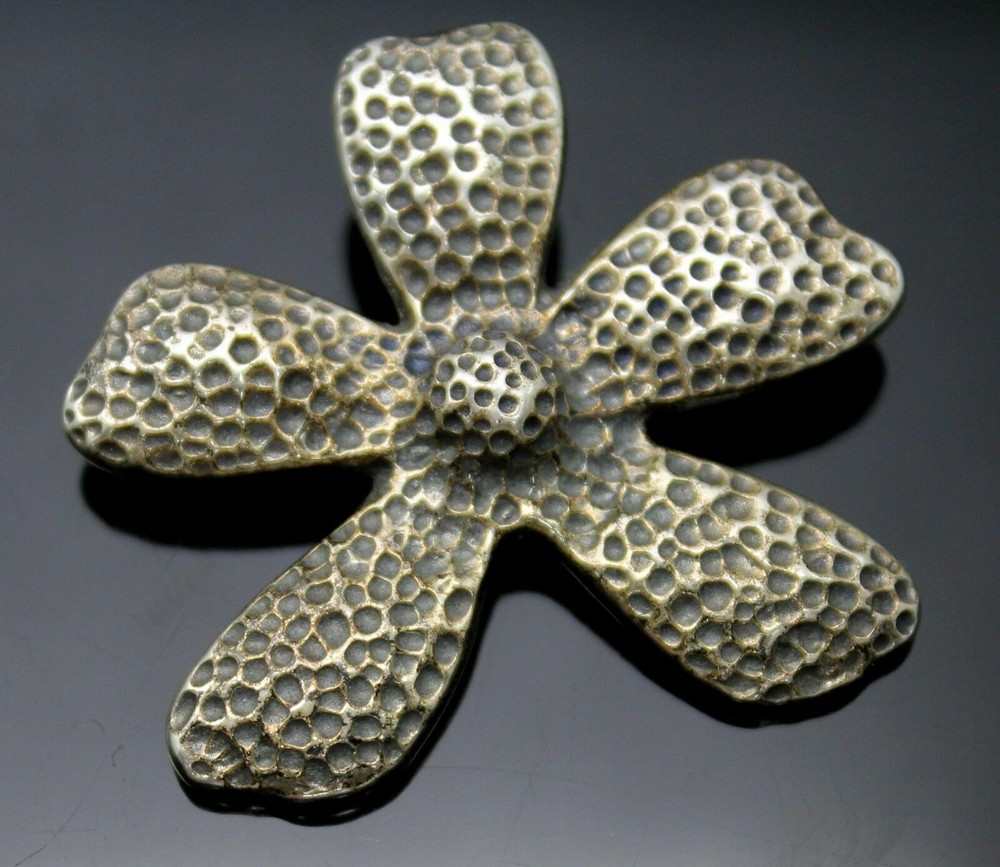 AUTHENTIC SILPADA GORGEOUS TEXTURED FLOWER SOLID STERLING SILVER PENDANT
