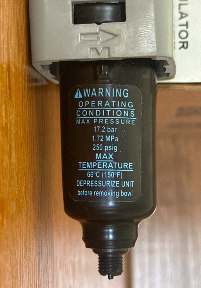WILKERSON Filter-Regulator B08-02-FS00B: 1/4 in NPT