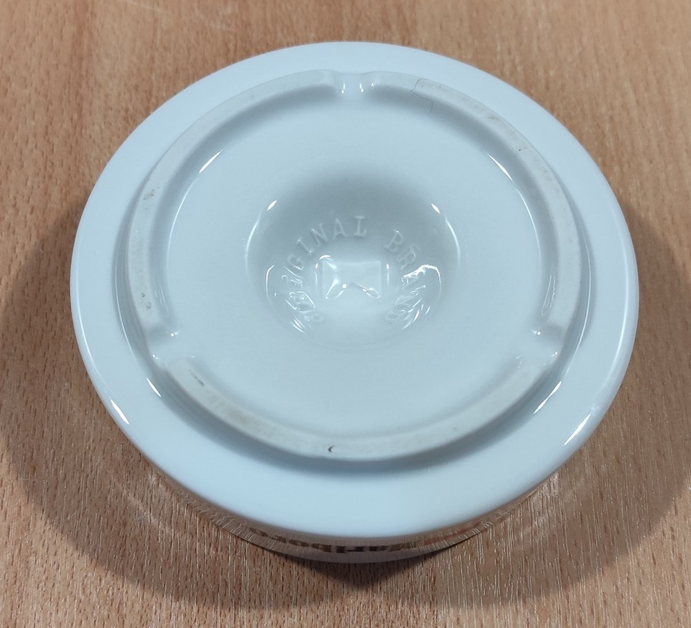 MARLBORO CIGARETTES ADVERTISIGN ROUND CERAMIC ASHTRAY