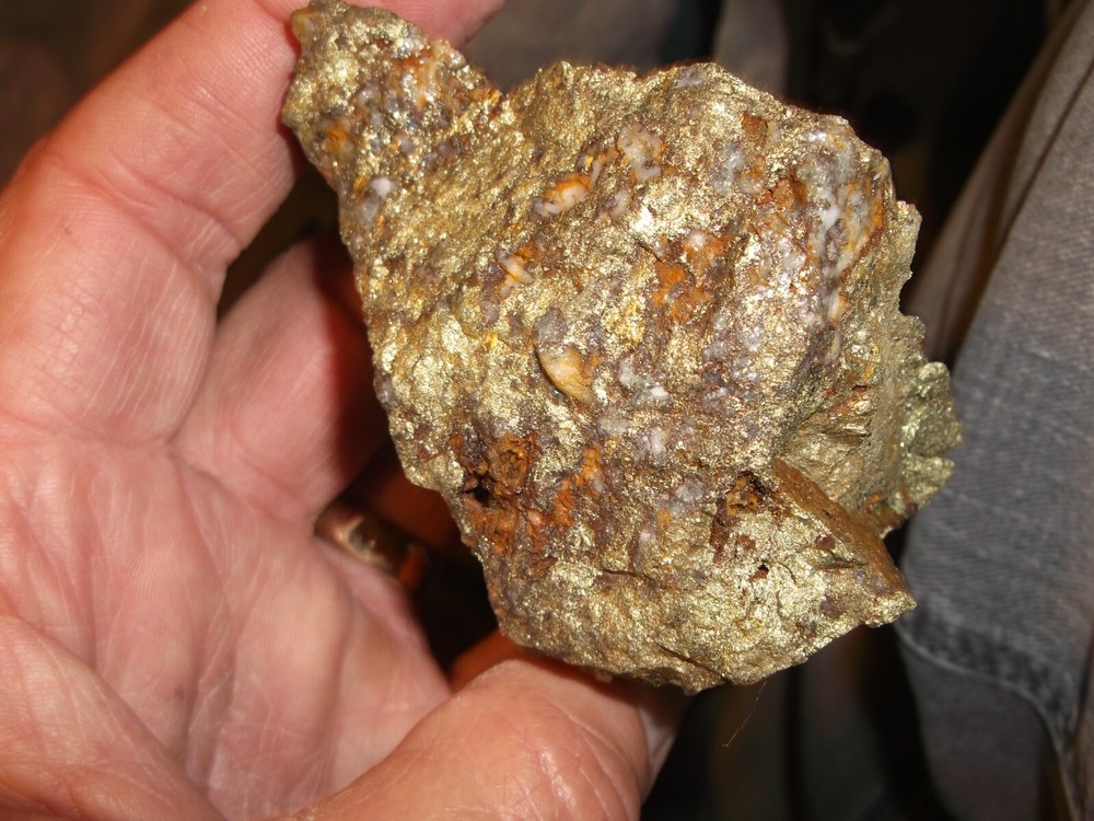 Gold, silver, copper, 242 grams samples ,ore high grade .
