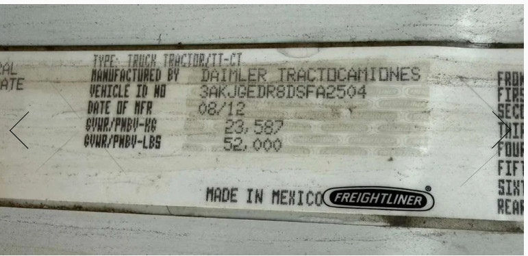 2013 Freightliner Cascadia - Battery Compartment