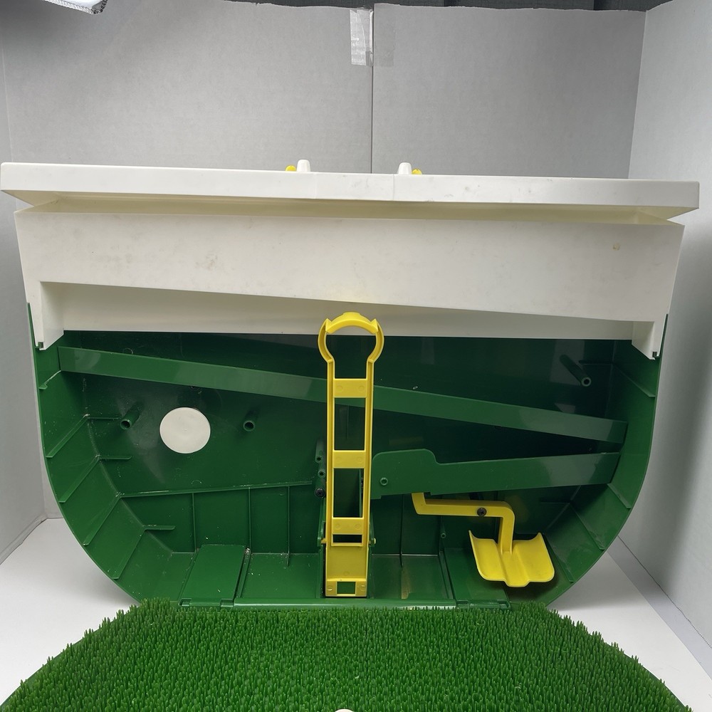 Teed Up Golf Home Driving Range w/ Gravity Feed Ball Tee System Ball Setter