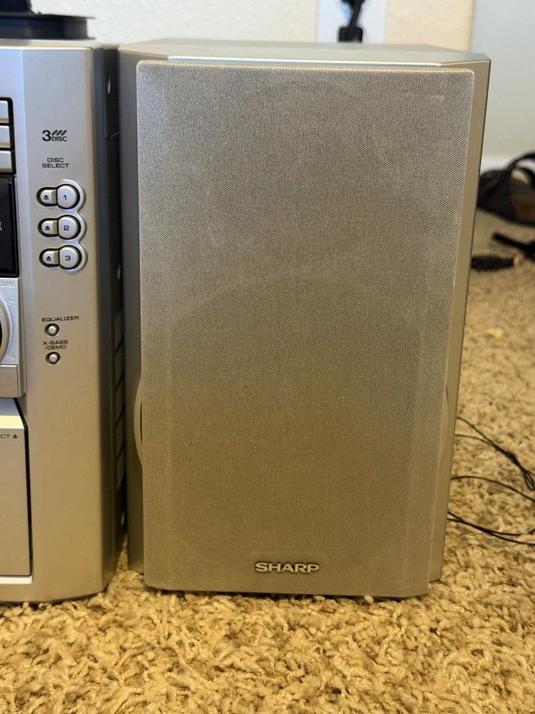 Sharp XL-HP500 Mini Component Stereo System w/ CP-HP500 Speakers
