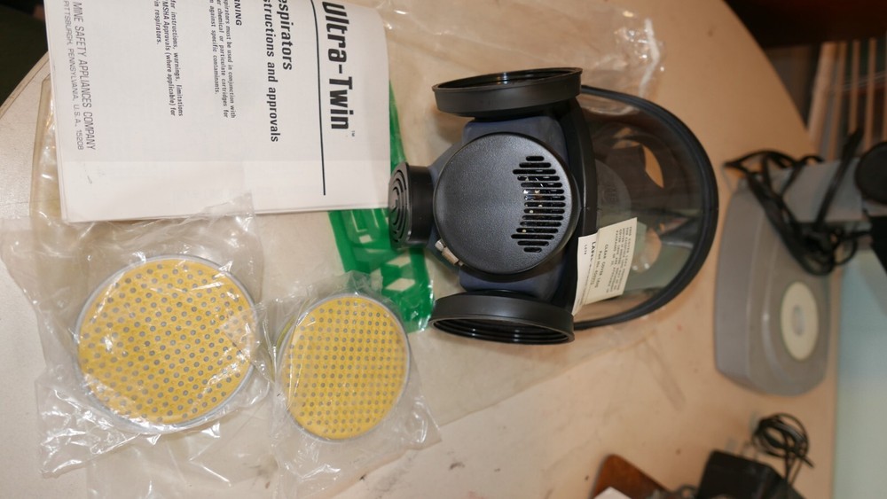 New Medium MSA Ultra-twin with 459317 Filters