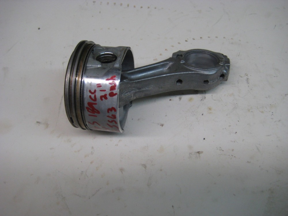 John Deere 21" Push Lawn Mower JS63 Engine Piston & Rod