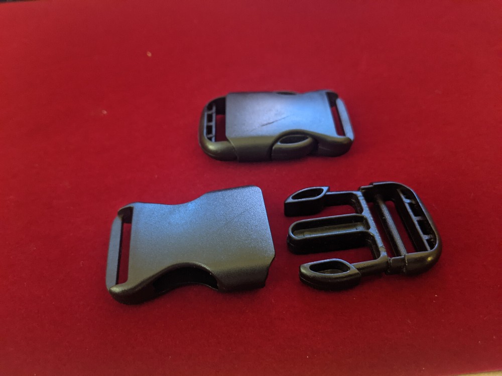 2" Black Plastic Buckles