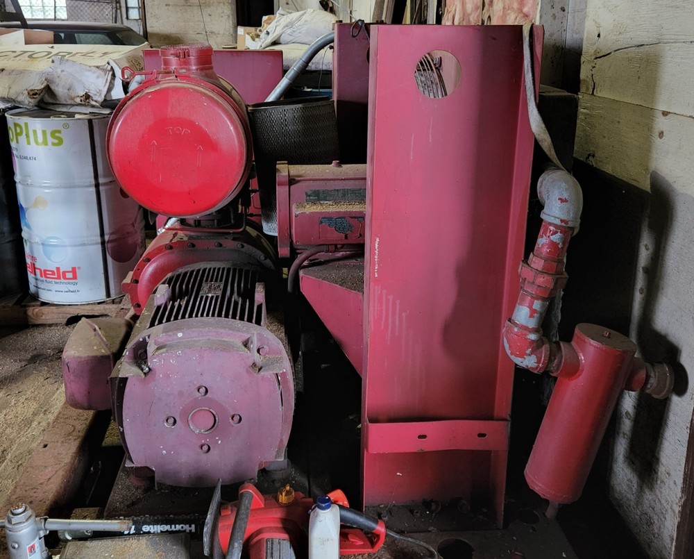 Rotary screw air compressor