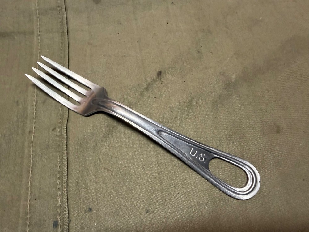 ORIGINAL WWII US ARMY MESS KIT FORK UTENSIL