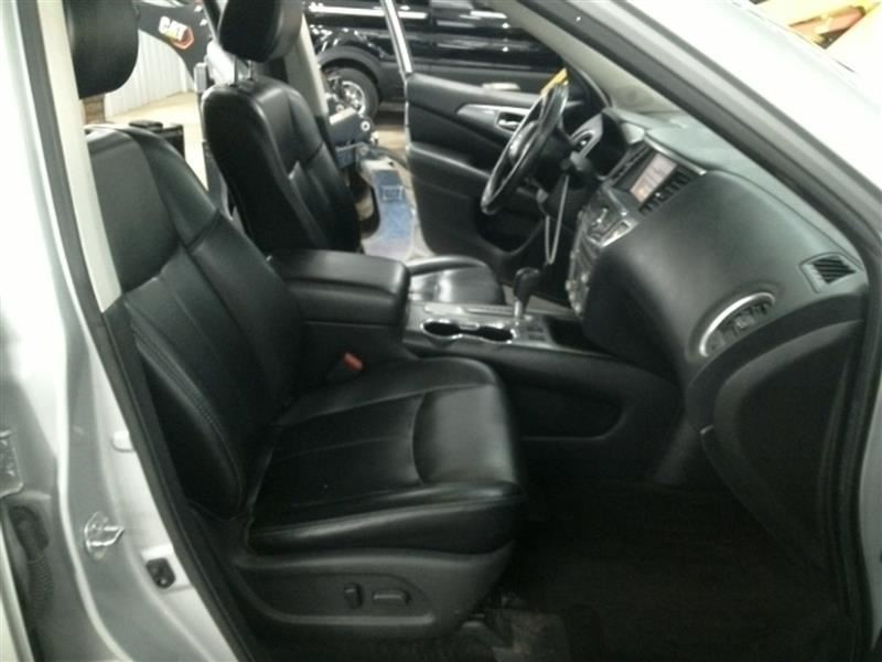 PATHFINDR 2017 Glove Box 104538311