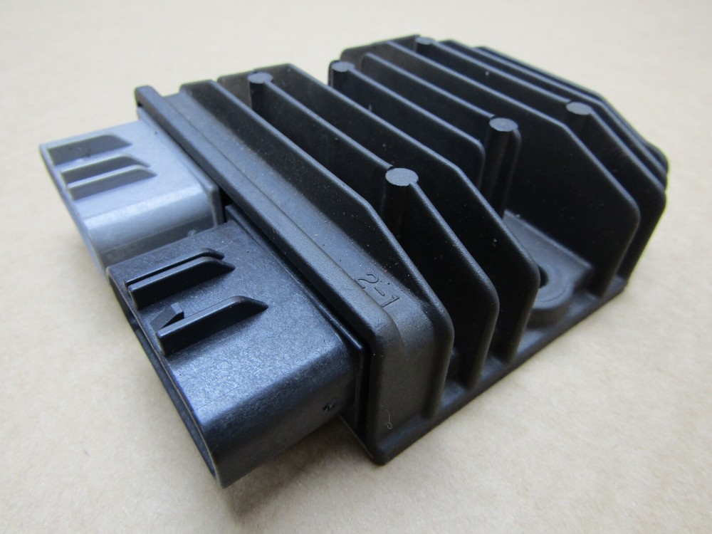 Ducati Monster+ 950 2022 regulator rectifier (14160)