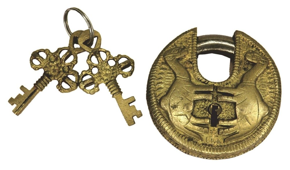 Camel Engraved Antique Style Round Shape Padlock Handmade Solid Brass Door Lock