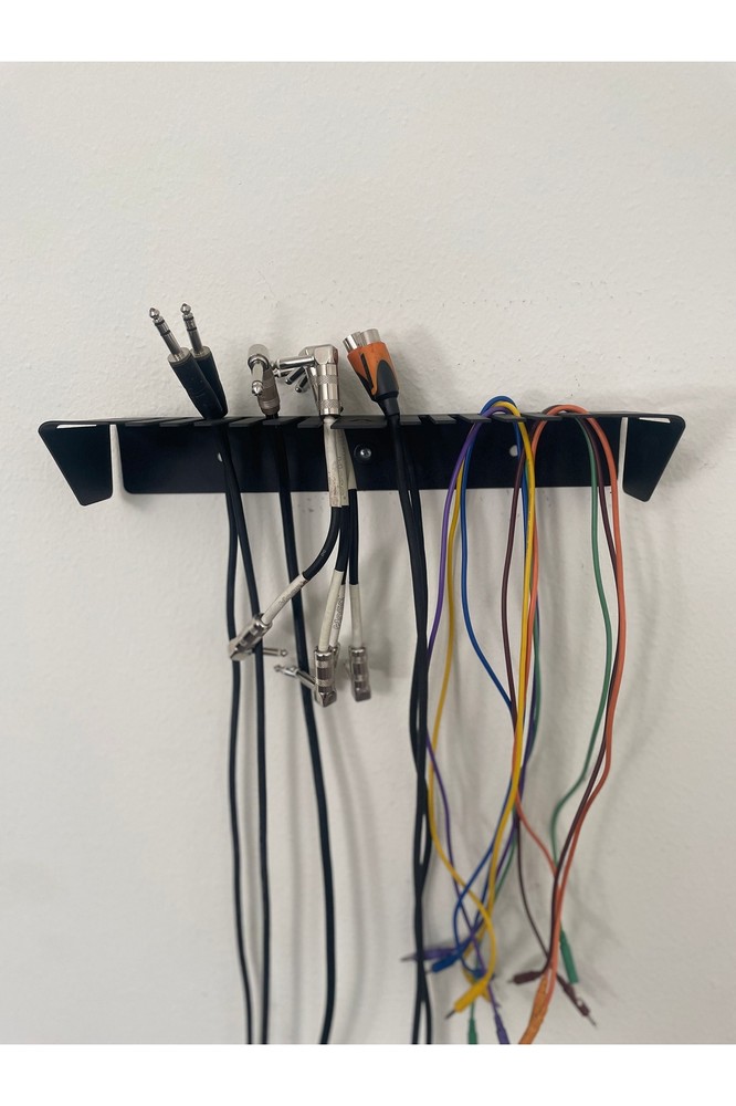 Wingman Floating Cable Organizer