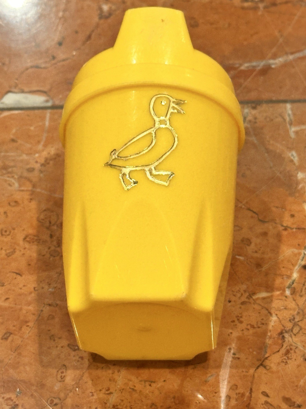 VINTAGE 1960S MCM YELLOW GOLD DUCK TODDLER CHILD SIPPY CUP W/ LID DARLING VGUC Y