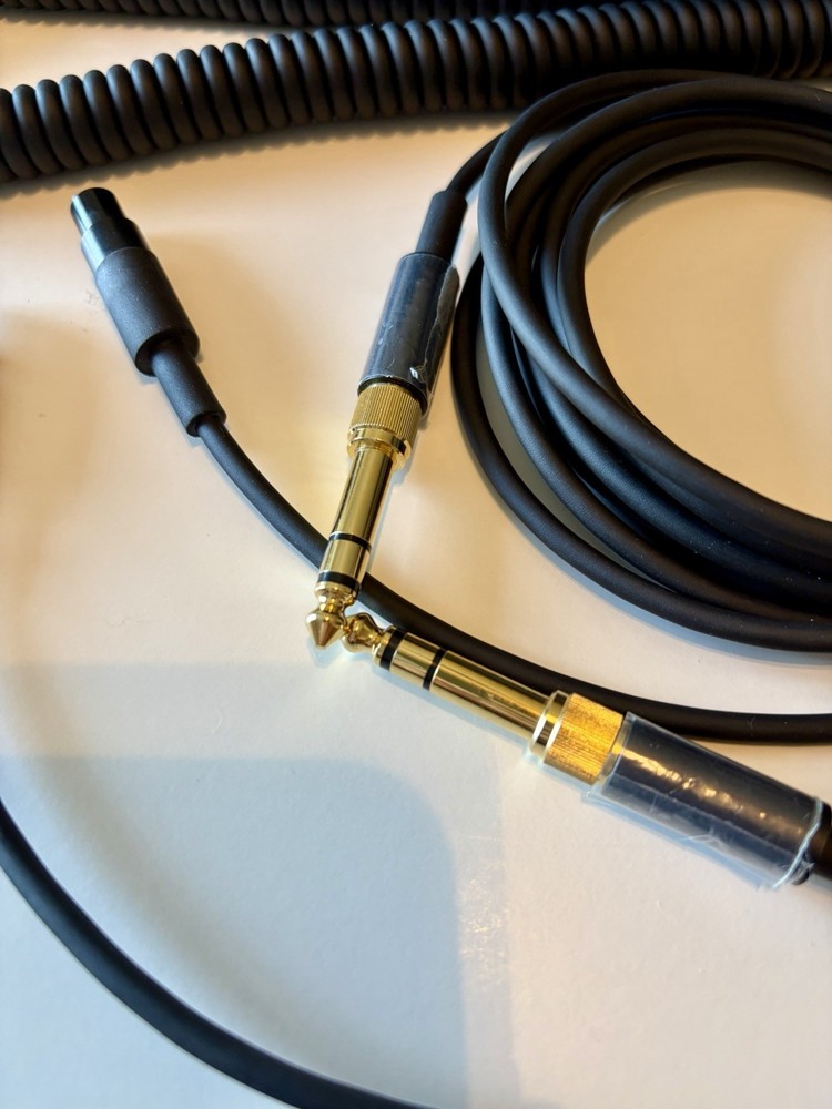 Beyerdynamic DT 1990 Pro ( Open-Back Professional Reference Studio Headphones )